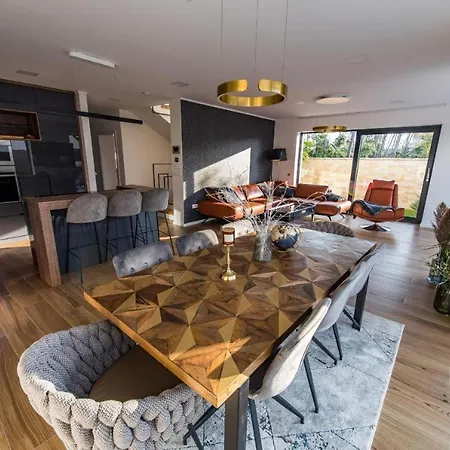 Lisa By Belmont Realty Villa