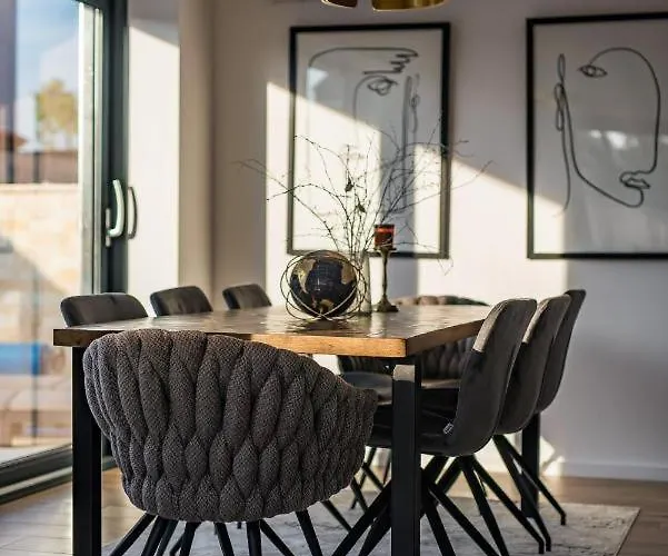 Villa Lisa By Belmont Realty