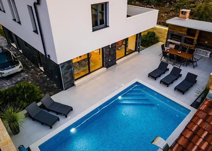 Villa Lisa By Belmont Realty