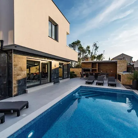 Lisa By Belmont Realty Willa *